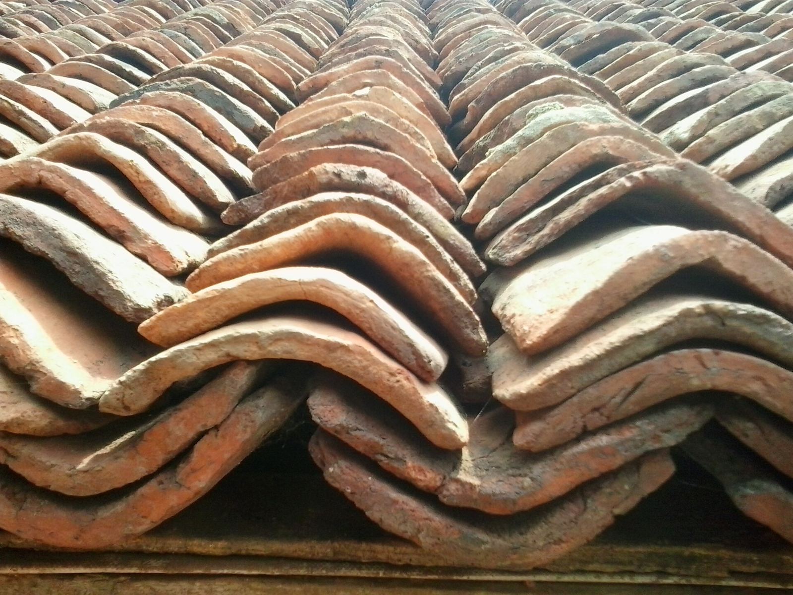 Sıralı kiremitler